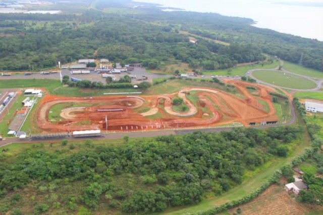 Imagens aéreas feitas nesta manhã sobre a pista do Arena Mix