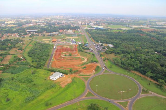 Imagens aéreas feitas nesta manhã sobre a pista do Arena Mix