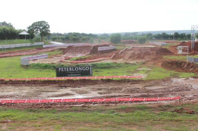 Pista do Arena Mix está pronta e deve ser palco de shows dos pilotos