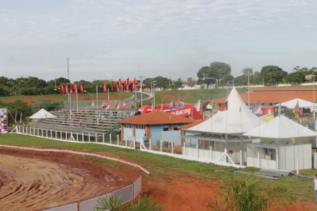 Pista do Arena Mix está pronta e deve ser palco de shows dos pilotos