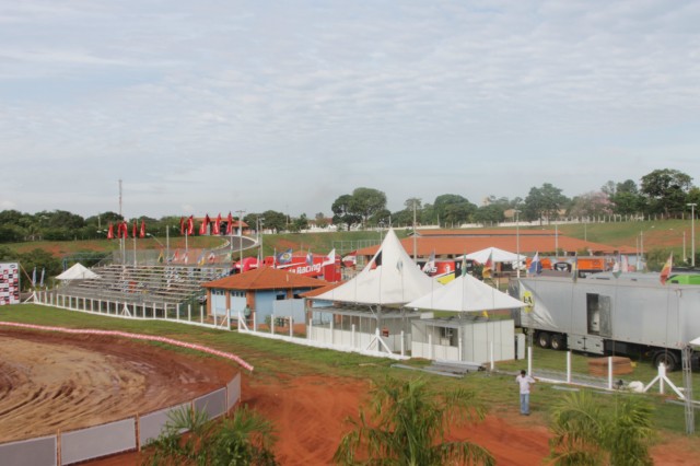 Pista do Arena Mix está pronta e deve ser palco de shows dos pilotos