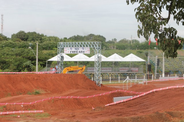 Pista do Arena Mix está pronta e deve ser palco de shows dos pilotos