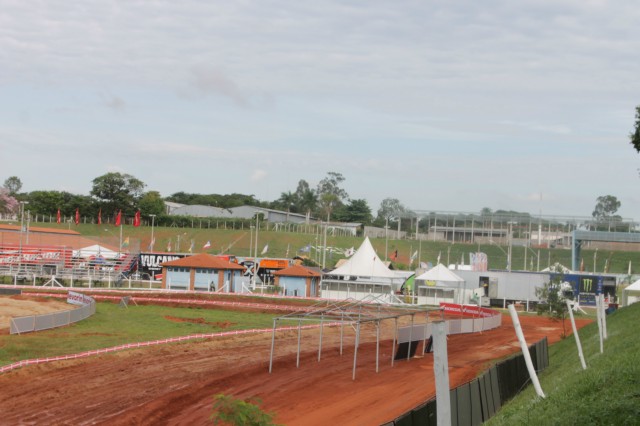 Pista do Arena Mix está pronta e deve ser palco de shows dos pilotos