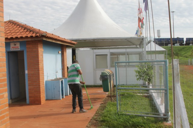 Abertura do campeonato conta com mais de 2.500 trabalhadores no Arena Mix