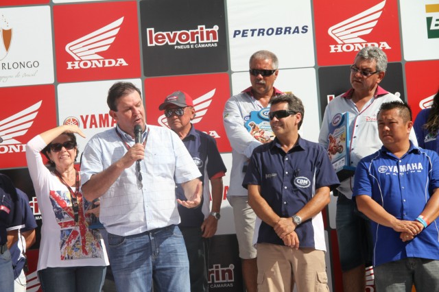 Autoridades são homenageadas na abertura oficial da etapa de Três Lagoas