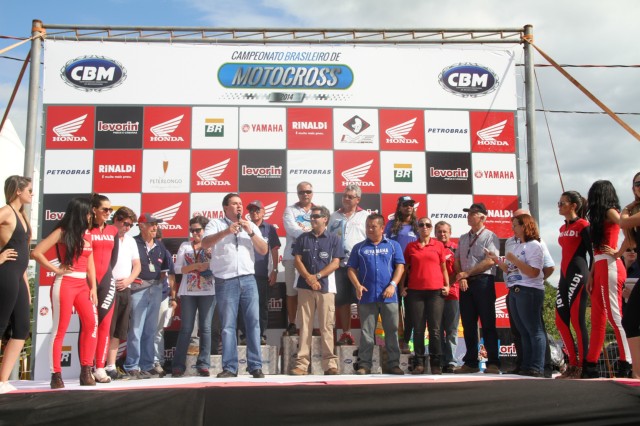 Autoridades são homenageadas na abertura oficial da etapa de Três Lagoas