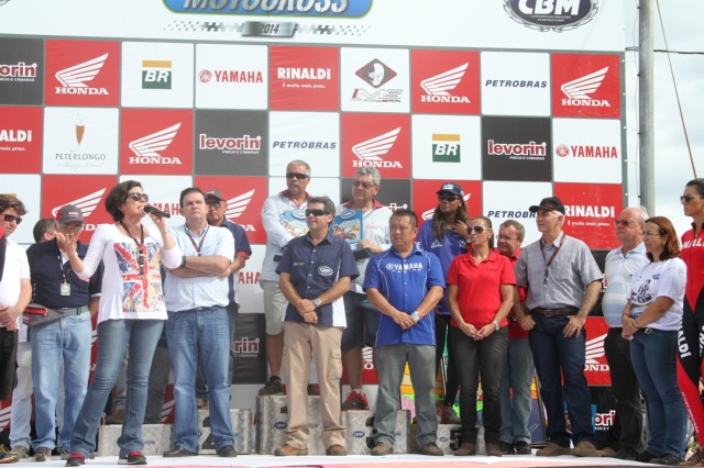 Autoridades são homenageadas na abertura oficial da etapa de Três Lagoas