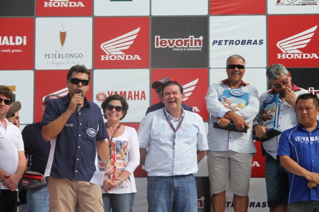 Autoridades são homenageadas na abertura oficial da etapa de Três Lagoas