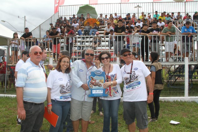 Autoridades são homenageadas na abertura oficial da etapa de Três Lagoas