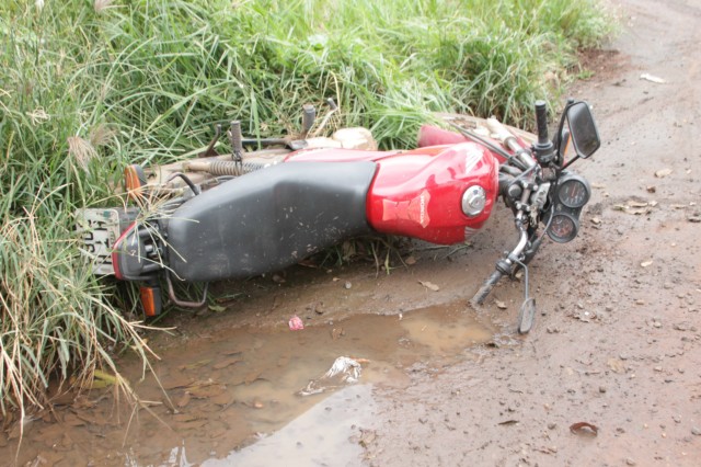 Motociclista atropela garota que tentava atravessar avenida em Três Lagoas