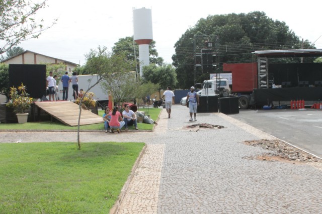 Mais de 2 mil pessoas se emocionam com encenação do Auto em Três Lagoas