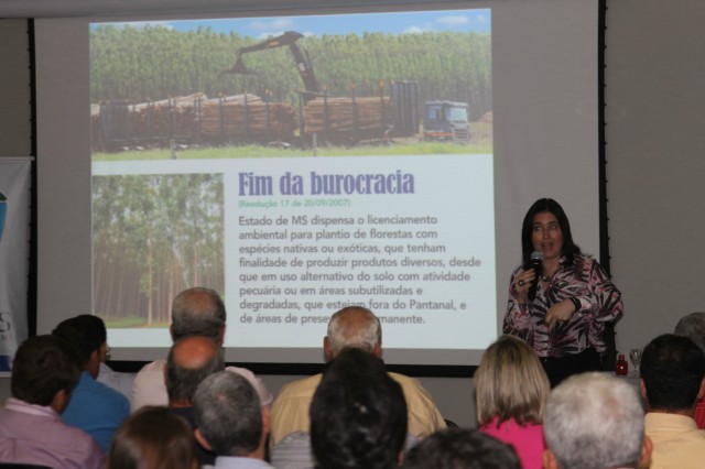 Três Lagoas sedia evento que reúne vereadores de todo o Estado