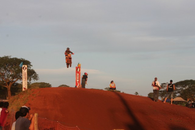 Mais de 3 mil pessoas prestigiaram o motocross em Brasilândia