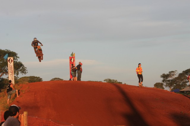 Mais de 3 mil pessoas prestigiaram o motocross em Brasilândia