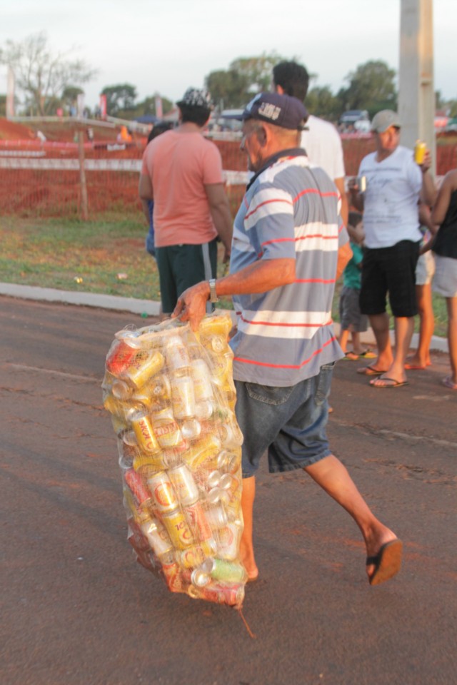 Mais de 3 mil pessoas prestigiaram o motocross em Brasilândia