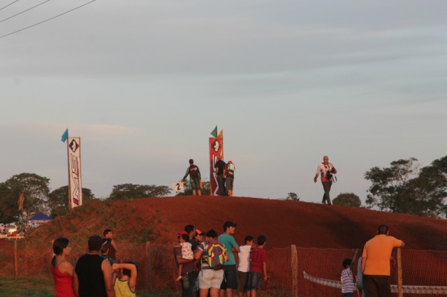 Mais de 3 mil pessoas prestigiaram o motocross em Brasilândia