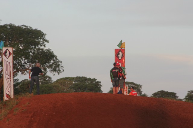 Mais de 3 mil pessoas prestigiaram o motocross em Brasilândia