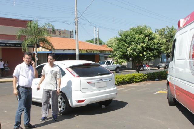 Mais um acidente entre carro e moto no trânsito de Três Lagoas