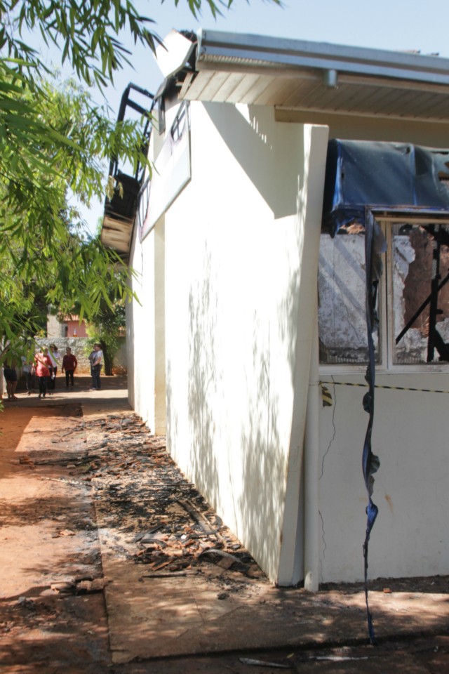 Incêndio em escola causa preocupação em pais de alunos