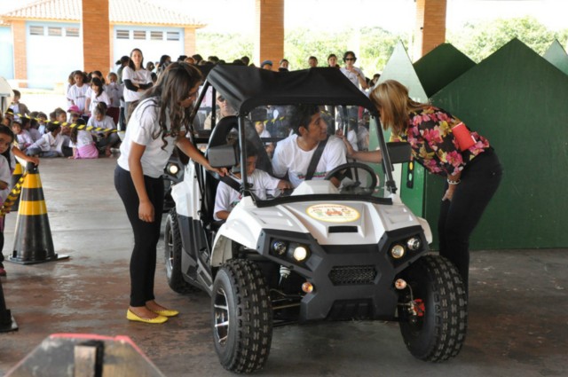 Alunos visitam “Cidade Escola de Trânsito”