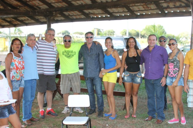 Totó e Ojeda reúnem amigos e parceiros em festa pós-Brasileiro de Motocross