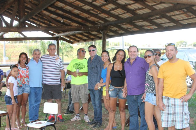 Totó e Ojeda reúnem amigos e parceiros em festa pós-Brasileiro de Motocross