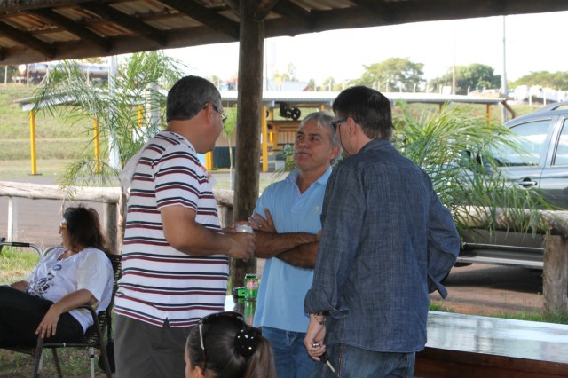 Totó e Ojeda reúnem amigos e parceiros em festa pós-Brasileiro de Motocross