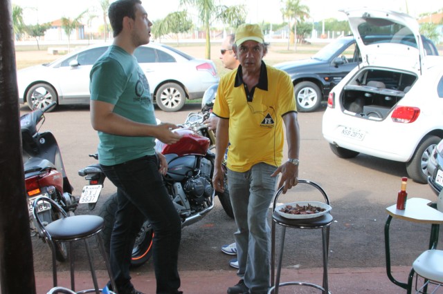 Totó e Ojeda reúnem amigos e parceiros em festa pós-Brasileiro de Motocross