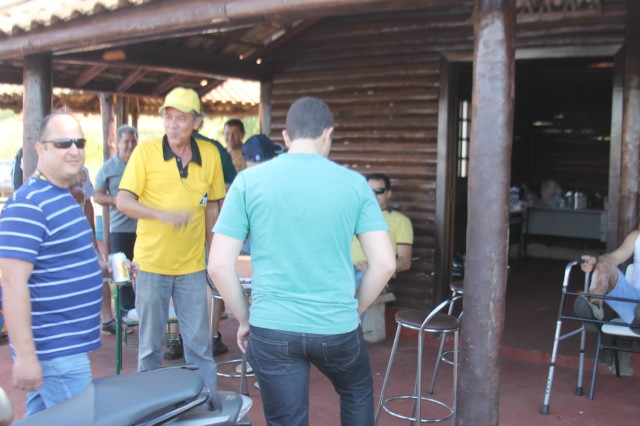 Totó e Ojeda reúnem amigos e parceiros em festa pós-Brasileiro de Motocross