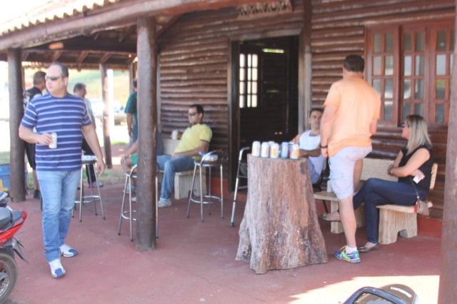 Totó e Ojeda reúnem amigos e parceiros em festa pós-Brasileiro de Motocross