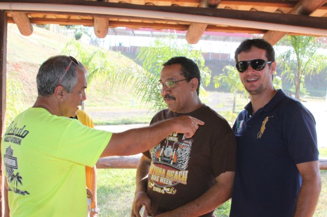 Totó e Ojeda reúnem amigos e parceiros em festa pós-Brasileiro de Motocross