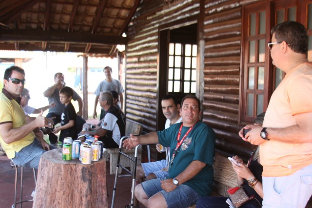Totó e Ojeda reúnem amigos e parceiros em festa pós-Brasileiro de Motocross