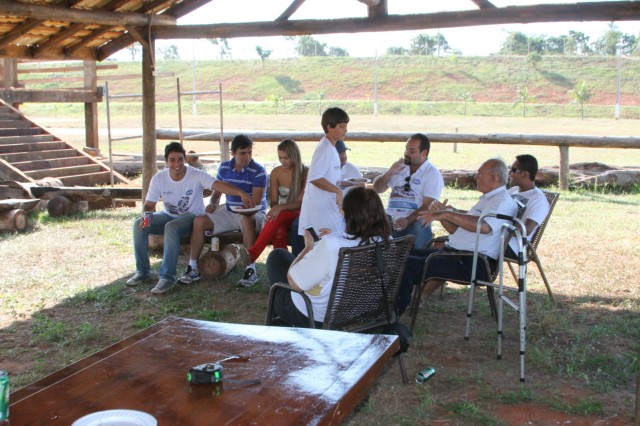 Totó e Ojeda reúnem amigos e parceiros em festa pós-Brasileiro de Motocross
