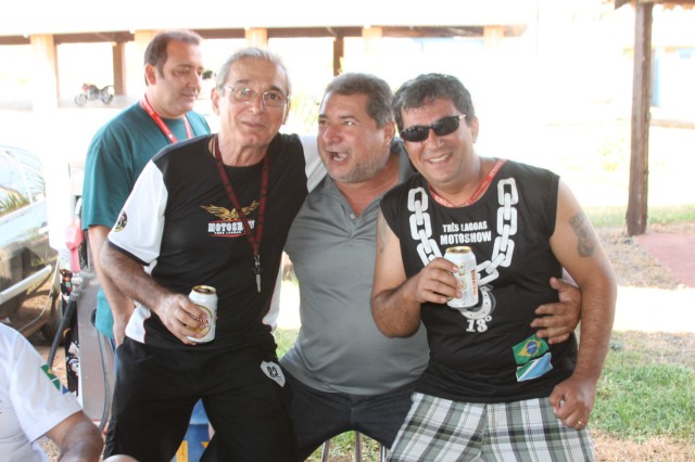 Totó e Ojeda reúnem amigos e parceiros em festa pós-Brasileiro de Motocross