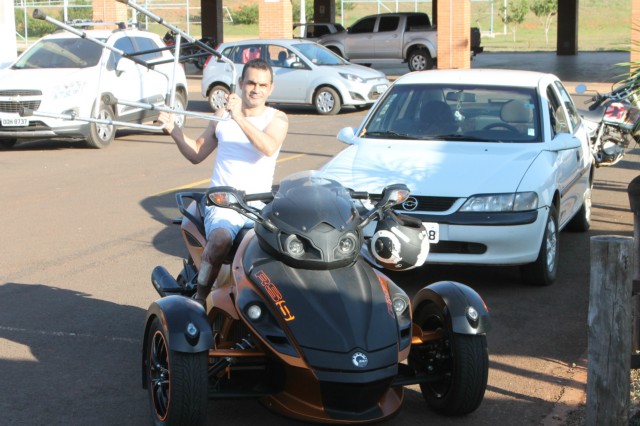 Totó e Ojeda reúnem amigos e parceiros em festa pós-Brasileiro de Motocross