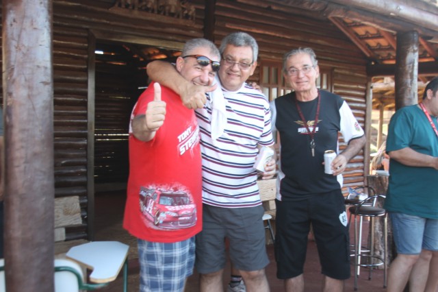 Totó e Ojeda reúnem amigos e parceiros em festa pós-Brasileiro de Motocross