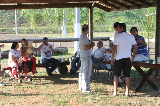 Totó e Ojeda reúnem amigos e parceiros em festa pós-Brasileiro de Motocross