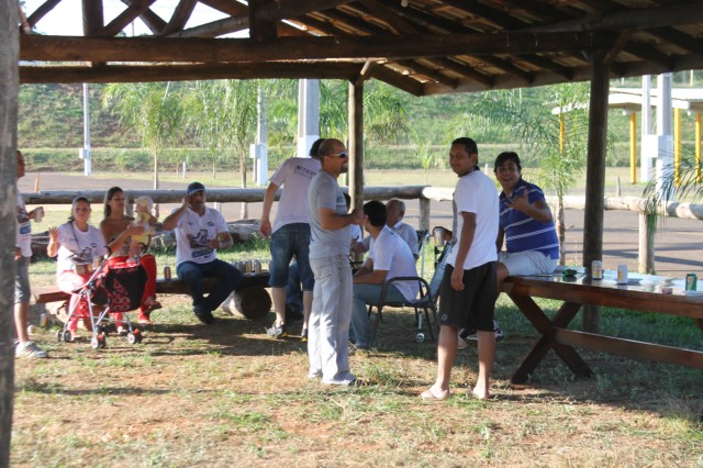 Totó e Ojeda reúnem amigos e parceiros em festa pós-Brasileiro de Motocross