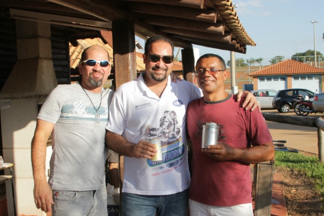 Totó e Ojeda reúnem amigos e parceiros em festa pós-Brasileiro de Motocross