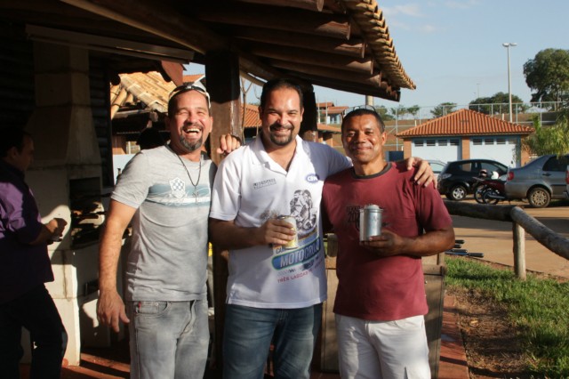 Totó e Ojeda reúnem amigos e parceiros em festa pós-Brasileiro de Motocross