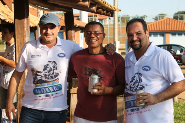 Totó e Ojeda reúnem amigos e parceiros em festa pós-Brasileiro de Motocross