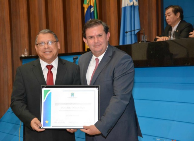Nivaldo Bueno Franco da Rocha é homenageado por Eduardo Rocha na Assembleia Legislativa Nivaldo Bueno Franco da Rocha é homenageado por Eduardo Rocha na Assembleia Legislativa
