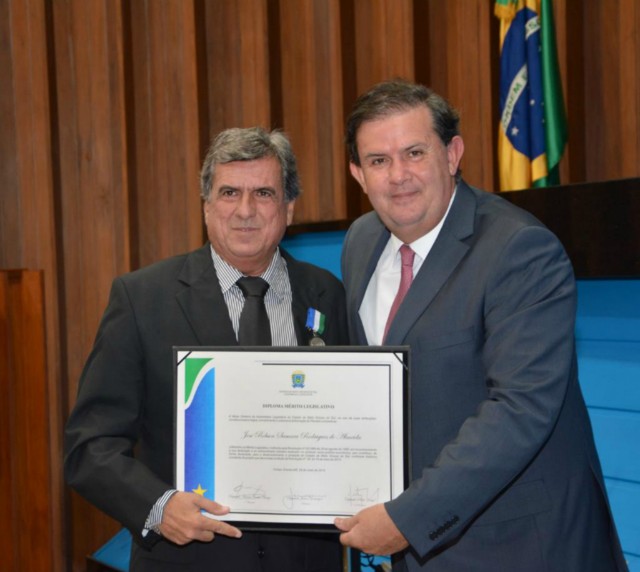 Nivaldo Bueno Franco da Rocha é homenageado por Eduardo Rocha na Assembleia Legislativa Nivaldo Bueno Franco da Rocha é homenageado por Eduardo Rocha na Assembleia Legislativa