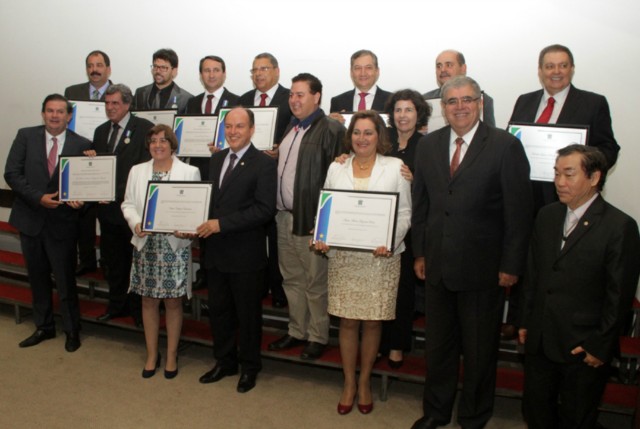 Nivaldo Bueno Franco da Rocha é homenageado por Eduardo Rocha na Assembleia Legislativa Nivaldo Bueno Franco da Rocha é homenageado por Eduardo Rocha na Assembleia Legislativa