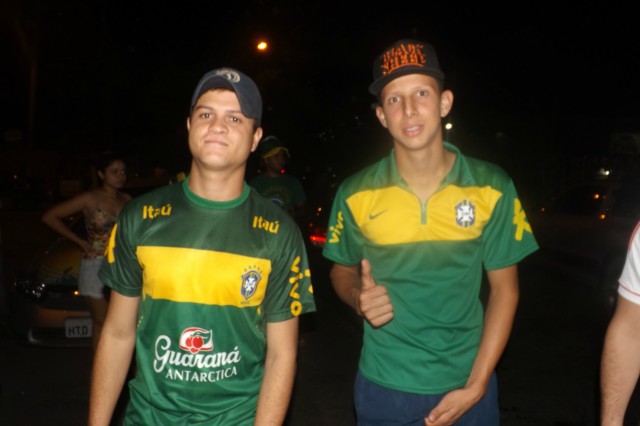 Líder no grupo, Brasil vence Camarões e anima torcida três-lagoense