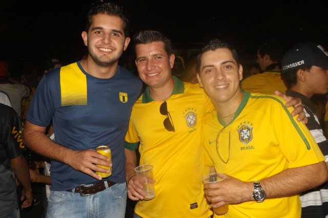 Líder no grupo, Brasil vence Camarões e anima torcida três-lagoense