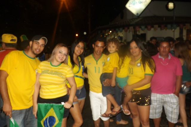 Líder no grupo, Brasil vence Camarões e anima torcida três-lagoense