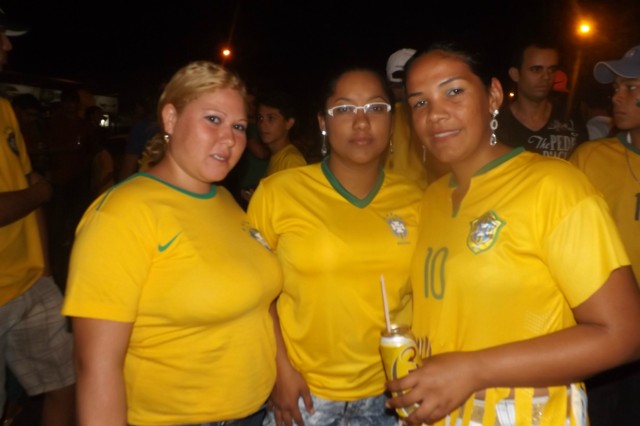 Líder no grupo, Brasil vence Camarões e anima torcida três-lagoense