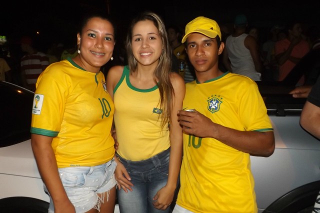 Líder no grupo, Brasil vence Camarões e anima torcida três-lagoense