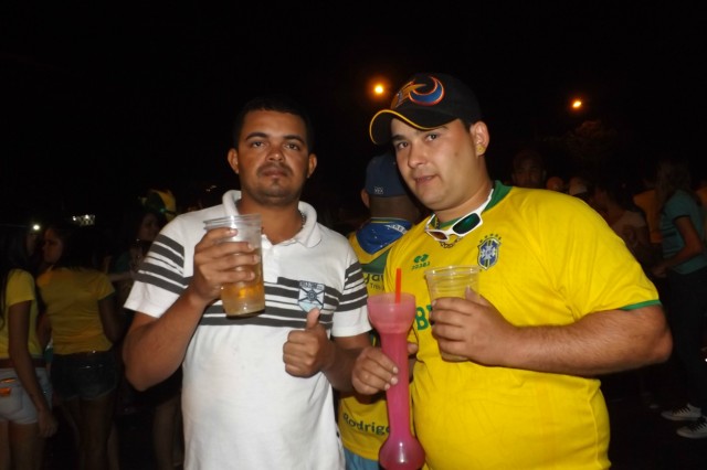 Líder no grupo, Brasil vence Camarões e anima torcida três-lagoense